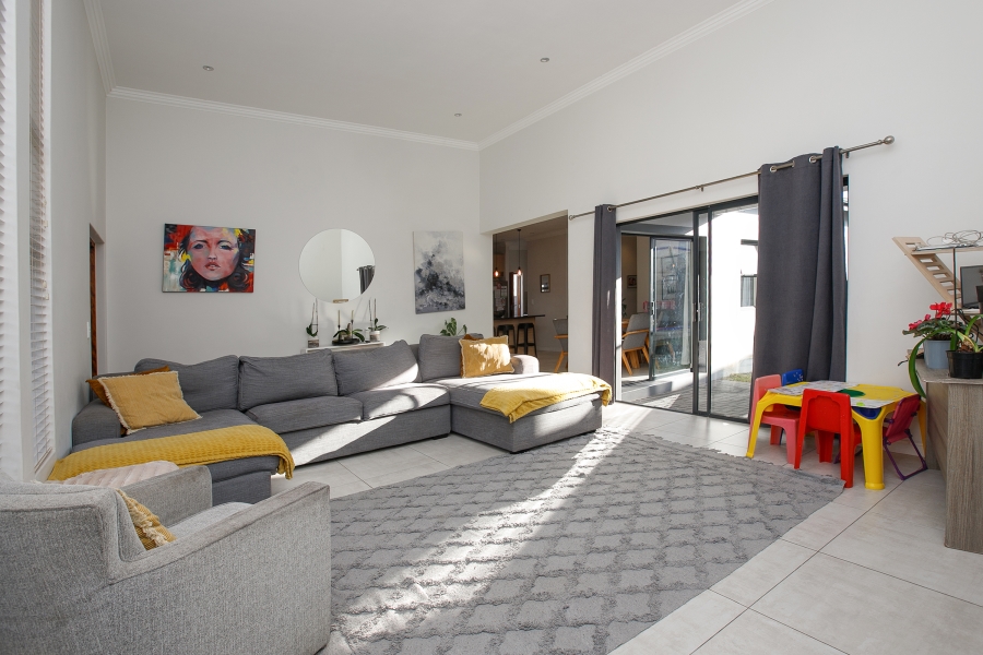 3 Bedroom Property for Sale in Parklands North Western Cape